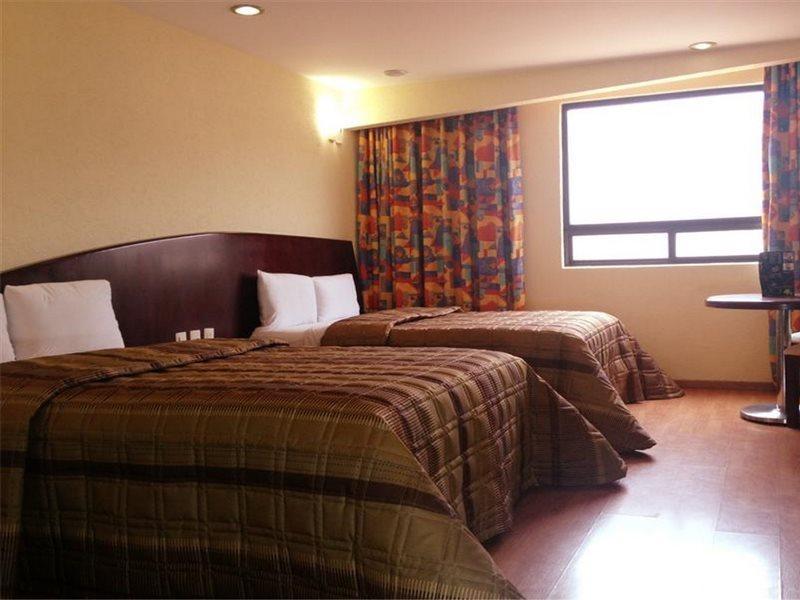 Hotel Concorde Toluca Extérieur photo